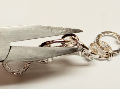 Judy Larson's Handmade Chunky Chain - , Contemporary Wire Jewelry, Making Chain, Chain Making , squeeze each ring into an oval